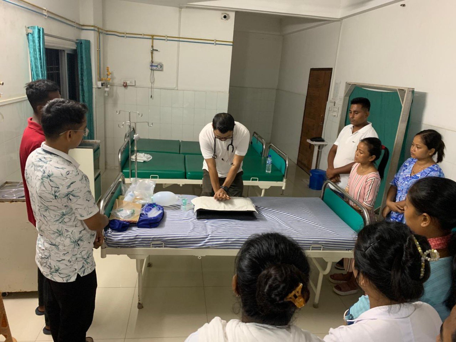 CPR chest compression skills demonstration